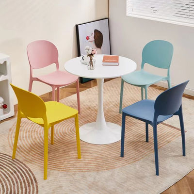 kaufen Moderne Stapelbare Voll-PP-Kunststoff-Esstühle im beliebten bunten Design-Stil für die Küche Online-Herstellung