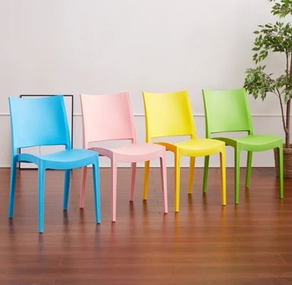 kaufen Auf stapelbare Esszimmerstühle für den Außenbereich PP-Plastik-Hausmöbel Kundenkleiner N.W. 4.5KGS G.W. 21KGS Für einfaches Design Online-Herstellung