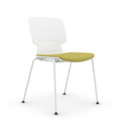 Moderne, stapelbare Konferenzstühle